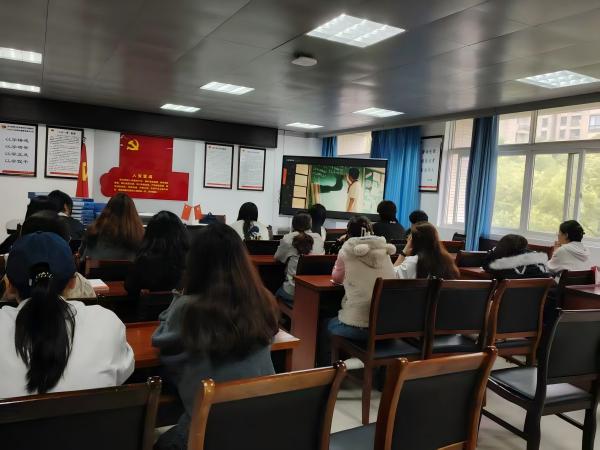 ������԰��ϵ����֧�ڡ�һվʽ��ѧ������ ��չ�·�չ��Աר���ſ�ѧϰ�